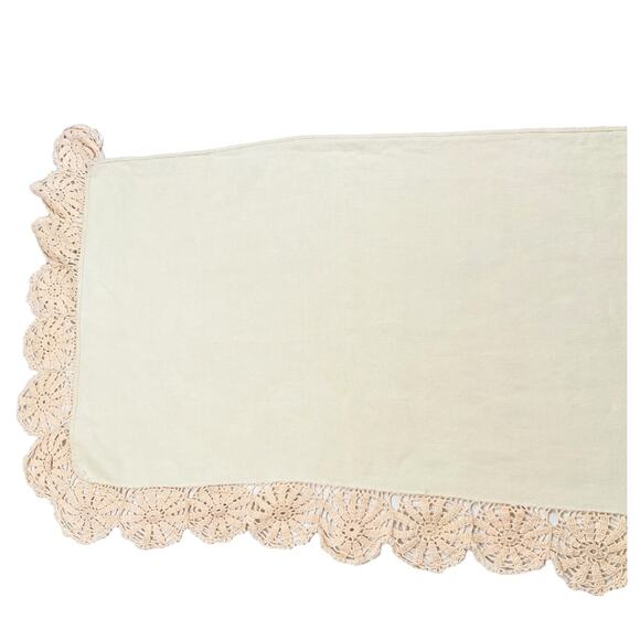 Table Runner Beige Dresser Scarf Crocheted Edge Pinwheel Cutout 63x19 Vintage - Picture 4 of 11